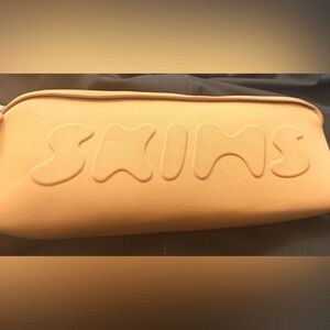 SKIMS Neoprene Pouch ~